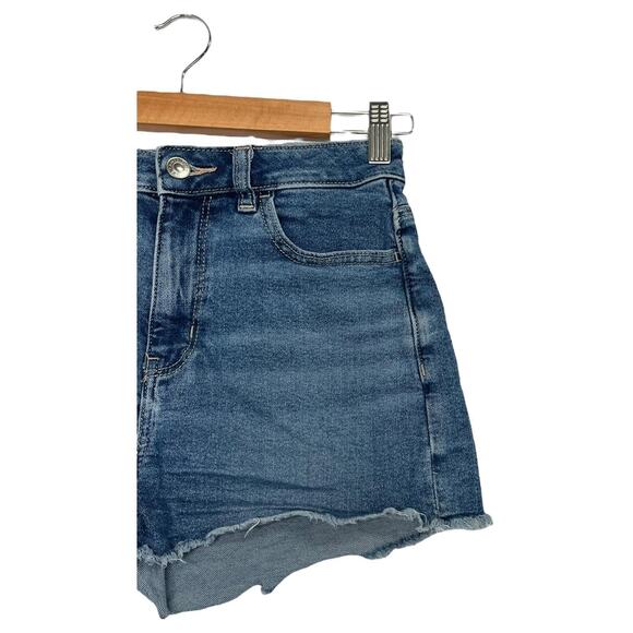 American Eagle Shorts Womens 4 Blue Denim Mom Short High Rise Frayed Hem Stretch - Picture 6 of 15